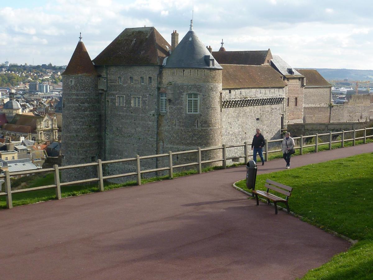 Appartement Entre Mer Et Port De Plaisance Dieppe Exterior foto